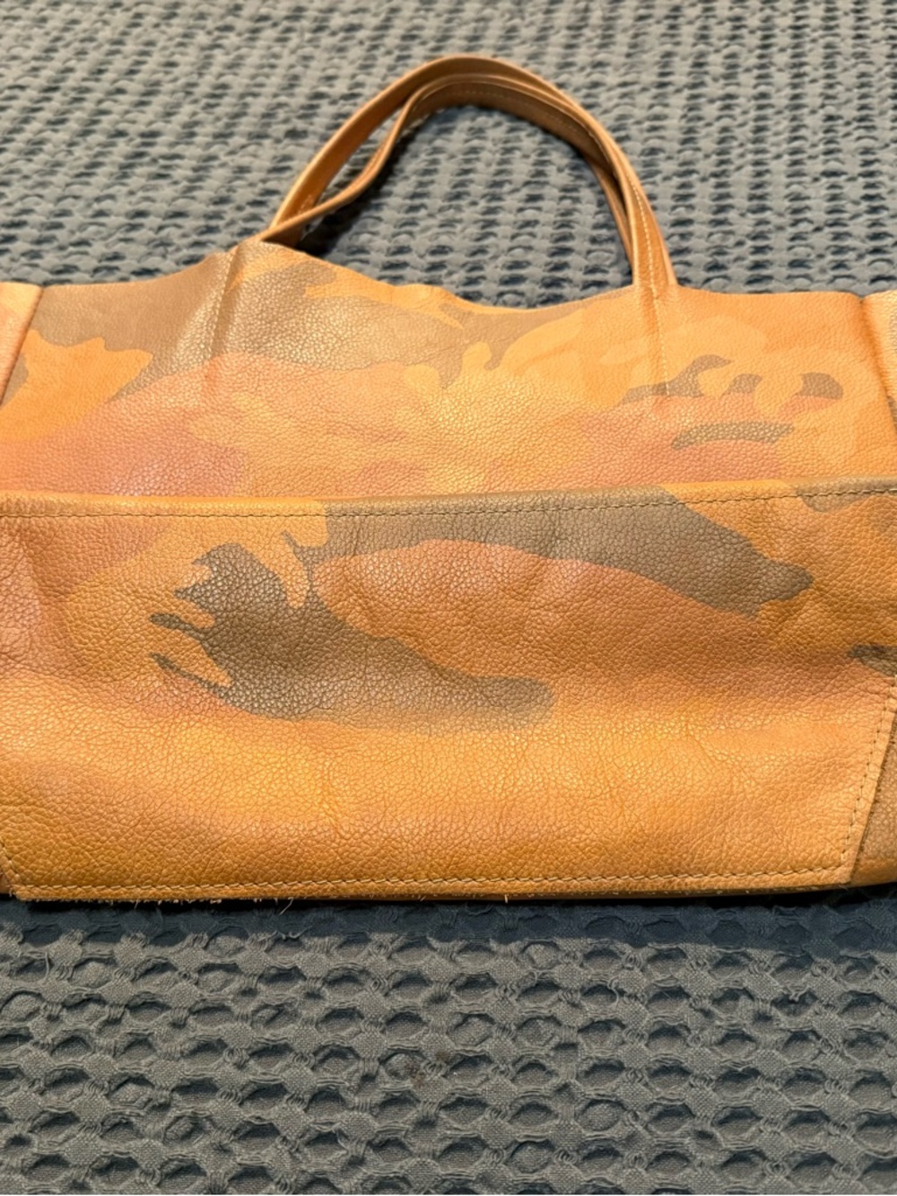 Ampersand as Apostrophe leather genuine leather tote bag - Picture 4 of 10